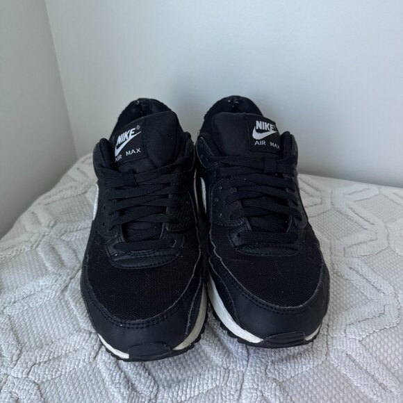 Nike Air Max 90 - Picture 5 of 8